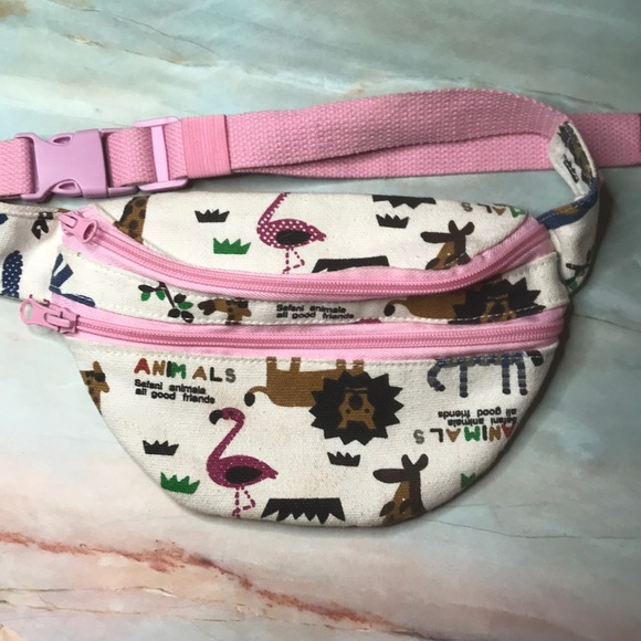 Fanny pack NEW worn a couple of times - Picture 3 of 4